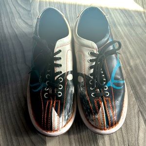Bowling shoes